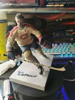 montreal canadians 10 guy lafleur hockey player sport canadiens art scans replicas 3d print model - Mito3D