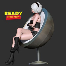 nier 2b in silla nier2b automara juego personaje arte fan niña hembra joven cuerpo lindo mujer bonita estatua figura esculturas 3d print model - Mito3D
