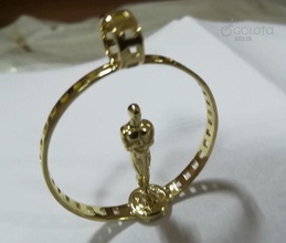 oscar-pendant jewelry academy cinema award oscar pendant pendants 3d print model - Mito3D