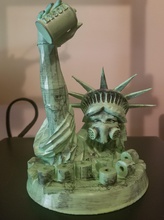 pandémie liberté statue sculpture art figurine musée jouet voyage ancien monument sculptures 3d print model - Mito3D