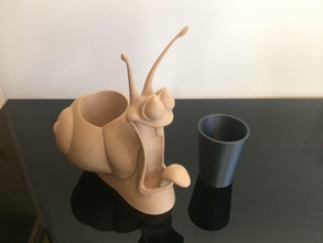 pencil pot toothbrush snail bathroom funny office decoration art sculptures 3d print model - Mito3D