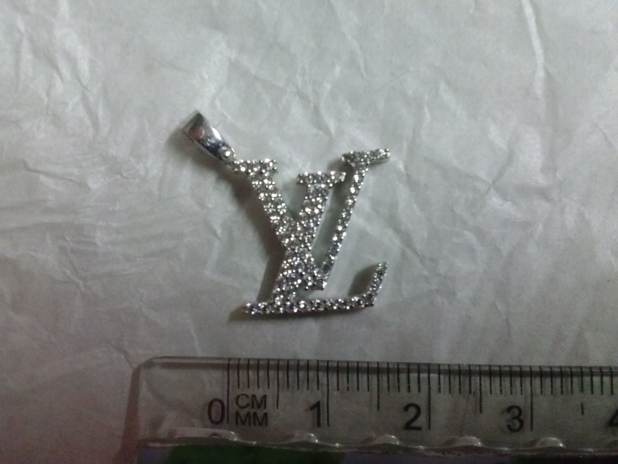 pendentif lv cg21 or diamant pendantif pendentifs bijoux mode beauté collier 3d 3D print model - Mito3D