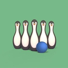 pinguino bowling gioco sciopero sport ricreazione pin carina animale giocattolo cartone animato arte prescolare statua scultura miniature divertimento Giochi 3d print model - Mito3D