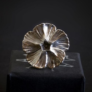 periwinkle flower ring printable 3d model jewelry art silver gold anillo joyeria jewellery print plata sterling vincapervinca rings jewel fashion beauty 3d print model - Mito3D