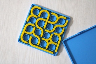 enigma louco curvas brinquedos resolver jogos crianças dilema quebra cabeça cabeças mente disjuntor amarelo azul labirinto rubiks cubo inteligência presente aprendendo brinquedo 3d print model - Mito3D