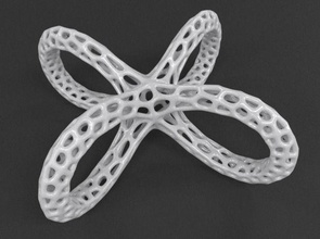 quadrifoglio reticolo di scultura art a voronoi i fori loop la organico per matematica fiore all'occhiello desktop simmetrico mathart matematiche arte 3d print model - Mito3D