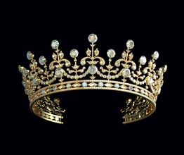 reina elizabeth ii tiara muchachas of excelente bretaña irlanda corona princesa realeza oro lujo joyería joya diamante anillo monarca brillante nobleza 3dprint plata hada elsa libra esterlina 3d print model - Mito3D
