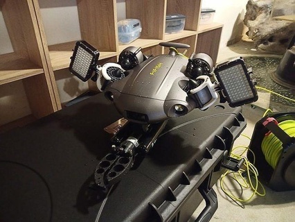 qysea fifish v6 Triebwerk Schutz Anschlüsse gopro Lichter rov Boot Roboter Wasser Drohne Hobby DIY Robotik 3d print model - Mito3D