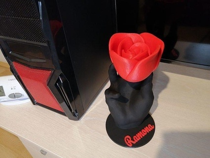 Rose Hand Stand Geschenk Dekoration interessant Handdesign roseonstand rote Perfektes Geliebte Kunst 3d print model - Mito3D