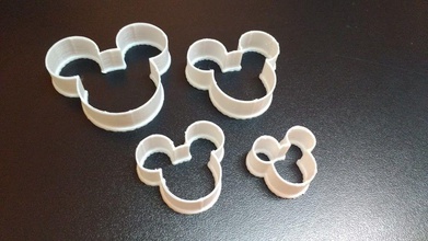 set cookie cutters mickeys head shape house mickey disney ears crackers outline border kitchen dining 3d print model - Mito3D