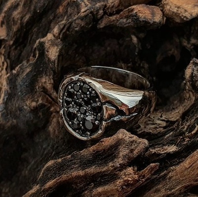 sinete anel preto diamante joalheria singet signetring negro sombrio imprimível natureza rachado argolas 3d print model - Mito3D