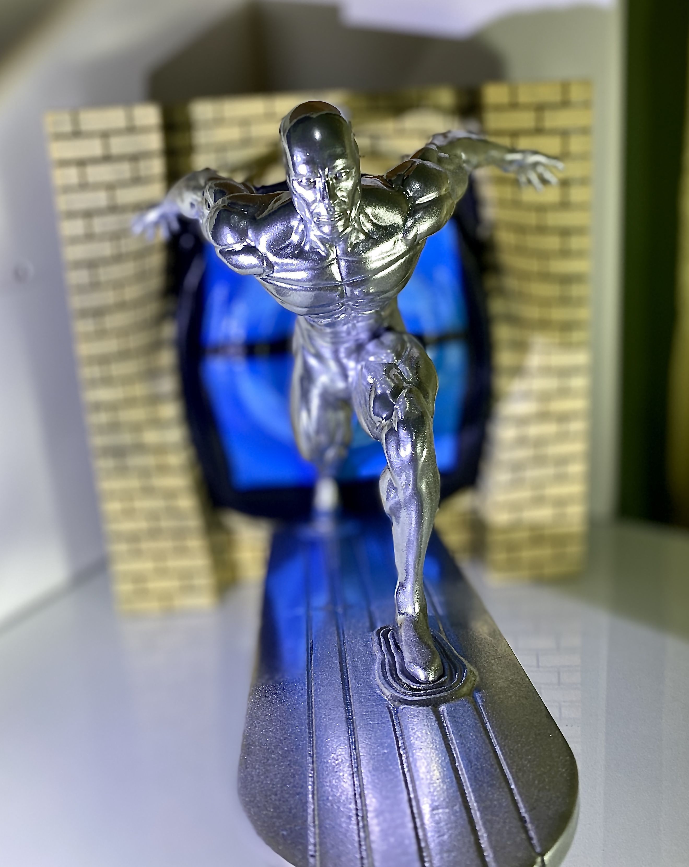 gümüş sörfçü 3d model hayret heykelcik koleksiyon hobi kendin yap 3D print model - Mito3D