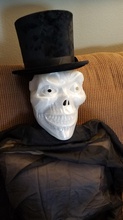 esqueleto demonio necrófago cabeza sombrerera máscara fantasma obsesionado casa mansión cementerio víspera santos steampunk arte esculturas 3d print model - Mito3D