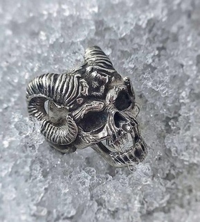 crânio anel chifres caveiras cabeça cabeças joalheria joalheiro jóias esqueleto prata imprimível corpo morto morte osso Horror argolas 3d print model - Mito3D