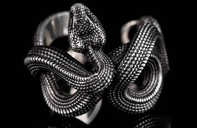 snake ring twist black cobra triangle twisted jewelry gold silver brass mental indan us aerica zbrush house rings 3D print model - Mito3D