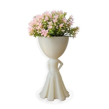 vase plantes succulentes femme in longue robe or mariée pot plante décoration fleur décoratif intérieur conception décor articles ménagers maison moderne accessoires 3d print model - Mito3D