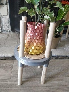 vazo ayakta durmak modern stil 3d basılı çiçek Bahçe bitki Odun masa ev dekor 3d print model - Mito3D