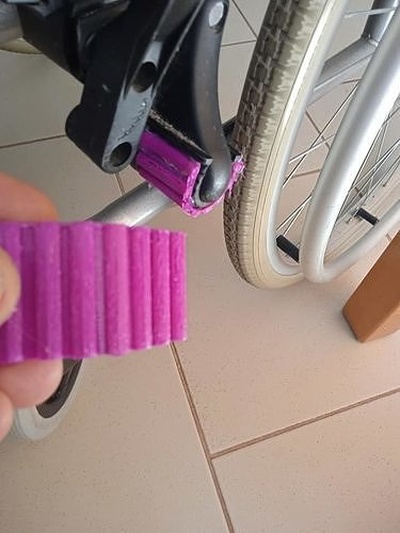 wheelchair brake tire hospital medical device science engineering 3d print model - Mito3D