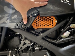 yamaha r3 or mt-03 airbox mod cover mt 03 airboxmod airflow highairflow airboxcover motorcycle bike intake hobby diy automotive 3d print model - Mito3D