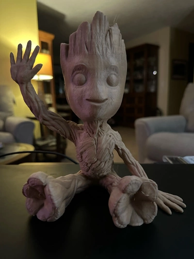 bambino groot seduta agitando 3d modelli scarica creality nube 3d print model - Mito3D