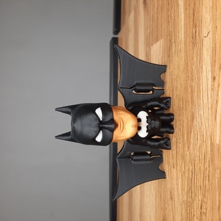 batman Bobblehead esnek pelerin kurgusal karakterler 3d print model - Mito3D