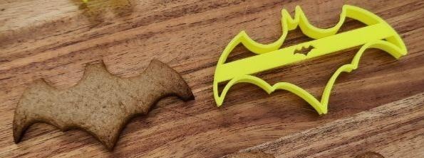 batman logotipo biscoito cortador alimentos 3d print model - Mito3D