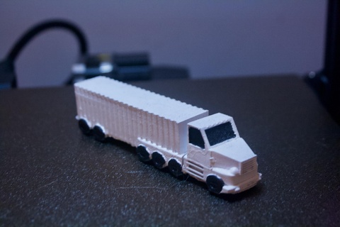 büyük çekmek kamyon Araçlar 3d print model - Mito3D