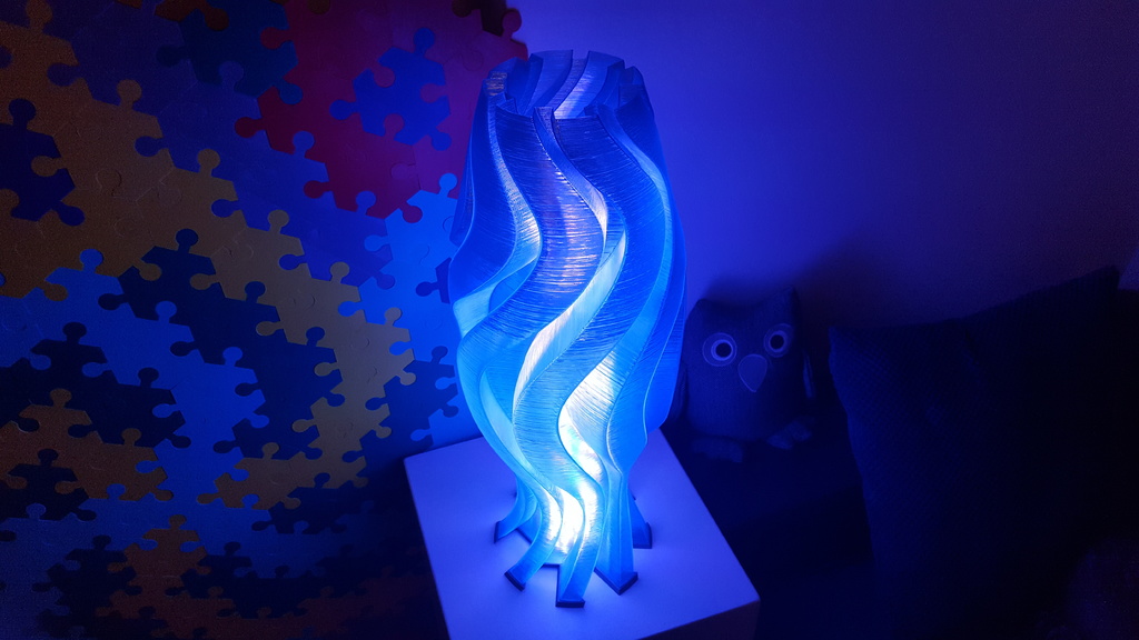 Blau Vase Lampe Beleuchtung 3D print model - Mito3D