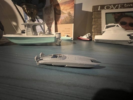 barco lancha gato raça 3d modelos baixar crialidade nuvem embarcação 3d print model - Mito3D
