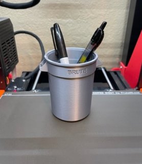 bruto spazzatura penna titolare supporto 3d print model - Mito3D