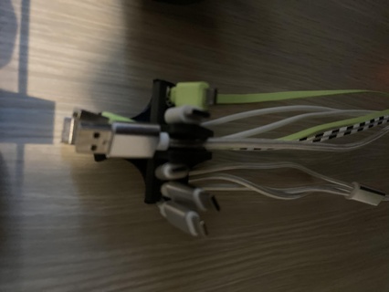 câble organisateur Ménage 3d print model - Mito3D