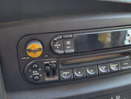 carro rádio botão 3d modelos baixar crialidade nuvem caminhões 3d print model - Mito3D