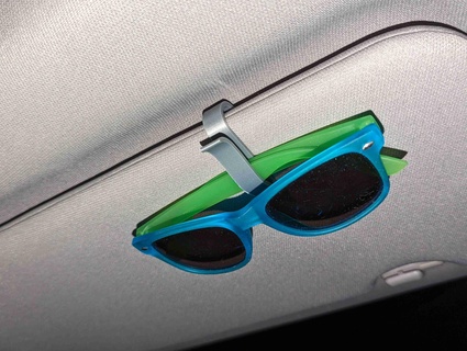 carro Sol viseira óculos grampo 3d print model - Mito3D