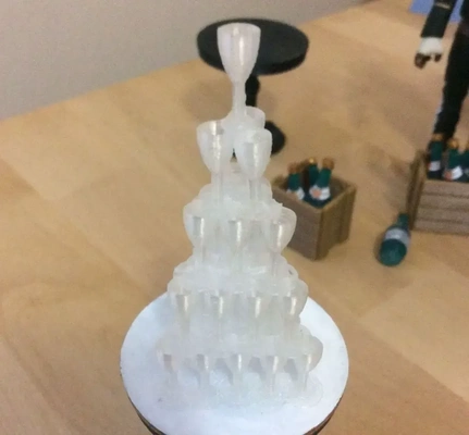 champanhe pirâmide 1 18 escala 3d modelos baixar crialidade nuvem 3d print model - Mito3D