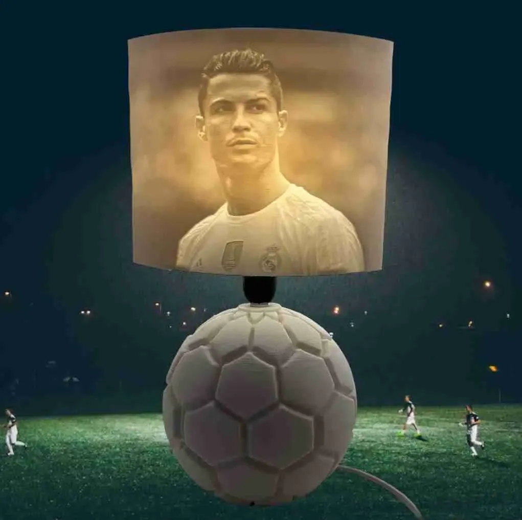 cristiano ronaldo lampe e14 3d modèles télécharger créalité nuage 3D print model - Mito3D