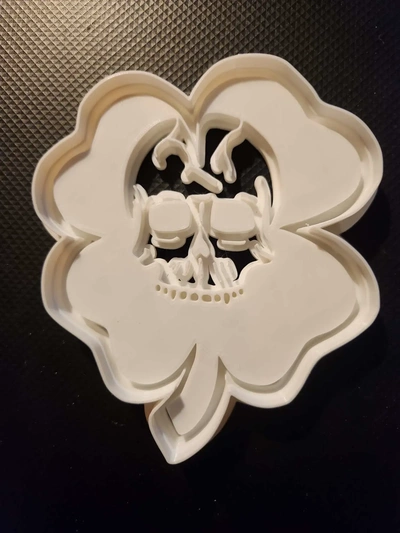 tête morte trèfle biscuit coupeur 3d modèles télécharger créalité nuage 3d print model - Mito3D