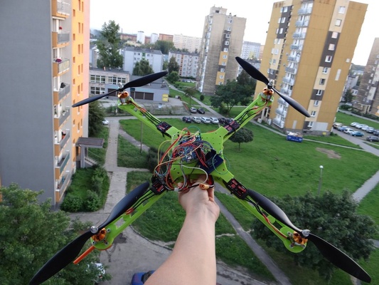 drohne quadcopter rahmen arduino louis 3d modelle download realität wolke 3d print model - Mito3D