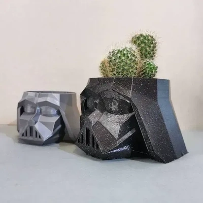 low poly darth vader pflanzer topf 3d modelle download realität wolke 3d print model - Mito3D