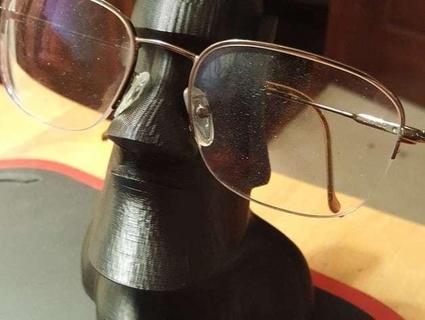 moai holder glasses Fashion 3d print model - Mito3D