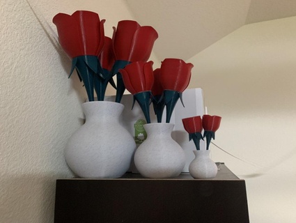 roses vase fleurs 3d print model - Mito3D