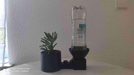 self-filling planter Flowers 3d print model - Mito3D