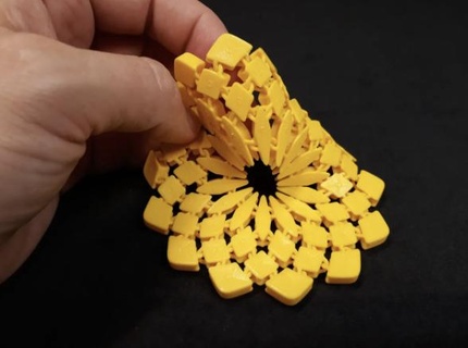 sunflower chain mail Toys & Games 3d print model - Mito3D