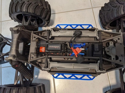 traxxas x maxx kenar çubuğu araçlar 3d print model - Mito3D