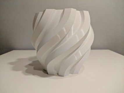 torcido hexágono vaso 3d modelos baixar crialidade nuvem esculturas cultural relíquias 3d print model - Mito3D
