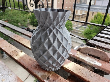 contorto ananas vaso sculture culturale reliquie 3d print model - Mito3D