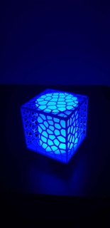 voronoi cube light Lighting 3d print model - Mito3D