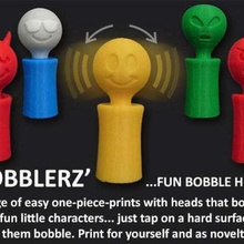 'bobblerz' jeu l'oscillation jouet élastiques printemps smiley la science présent jouer de physique bureau nouveauté roman le mont modèle blague cadeau drôle amusant fidget cool les fêtes noël enfants bobblerz bobbler d'anniversaire alien 3d print model - Mito3D