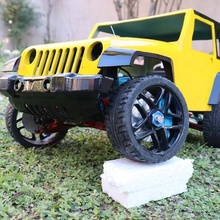 10th scale jeep wrangler rc car 10th scale two post lifts jack garage accessory scale tool scale addiction jeep wrangler