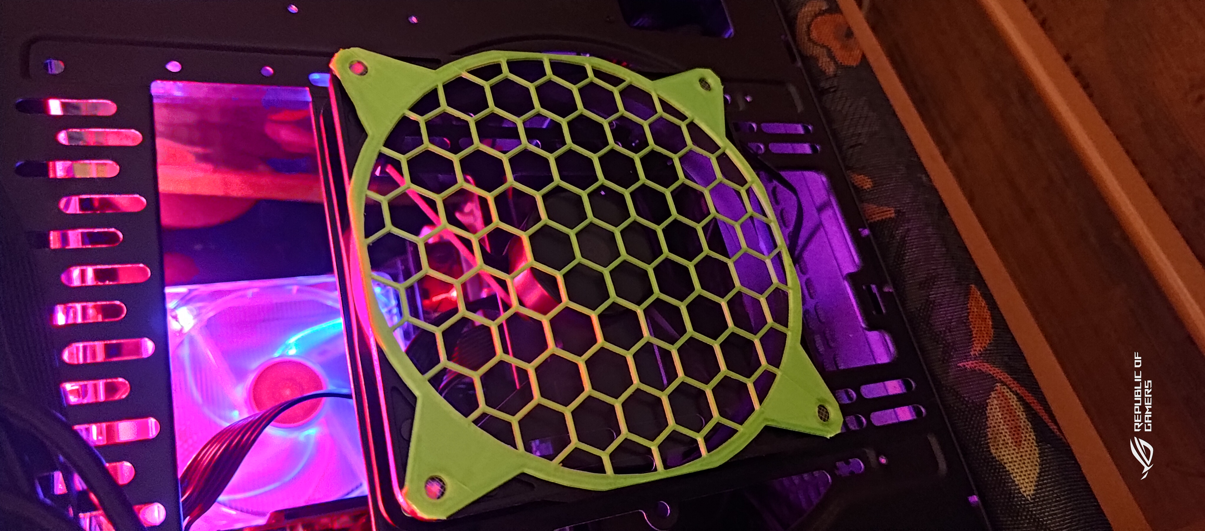 140mm fan grill hexagon 3D print model - Mito3D