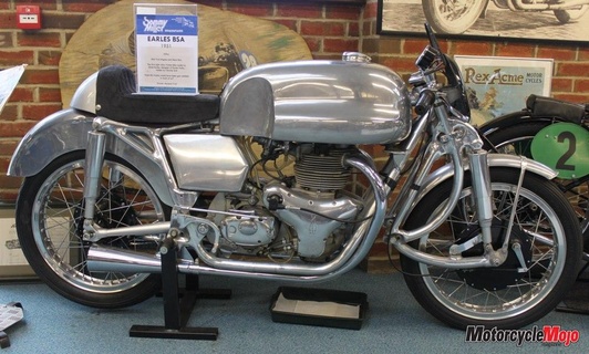 1951 condes bicicleta moto motocicleta veículo rodas motociclista esporte gangue bandido anjos retro 3d print model - Mito3D